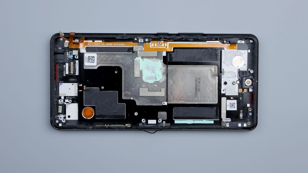 ASUS Rog Phone 8 Pro Teardown