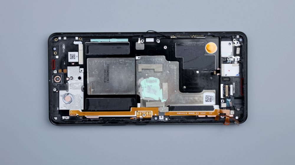 ASUS Rog Phone 8 Pro Teardown