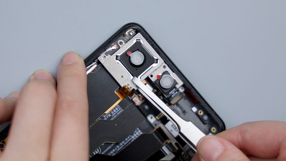 ASUS Rog Phone 8 Pro Teardown