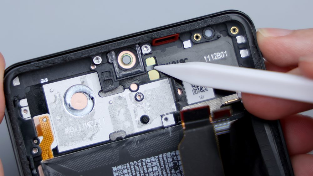 ASUS Rog Phone 8 Pro Teardown