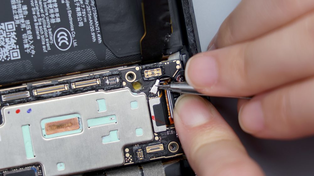 ASUS Rog Phone 8 Pro Teardown