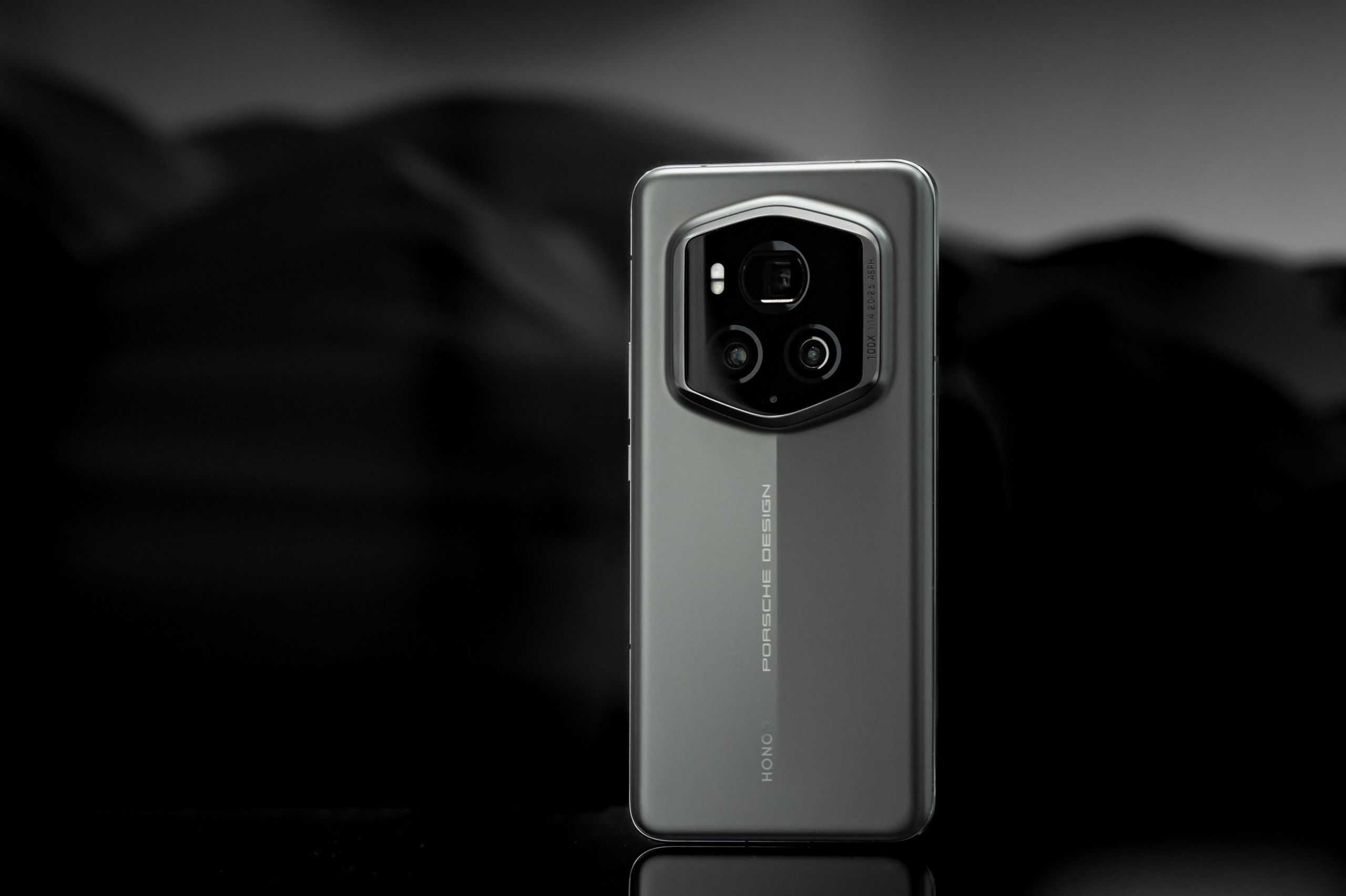 Honor Magic6 RSR Porsche Design Review