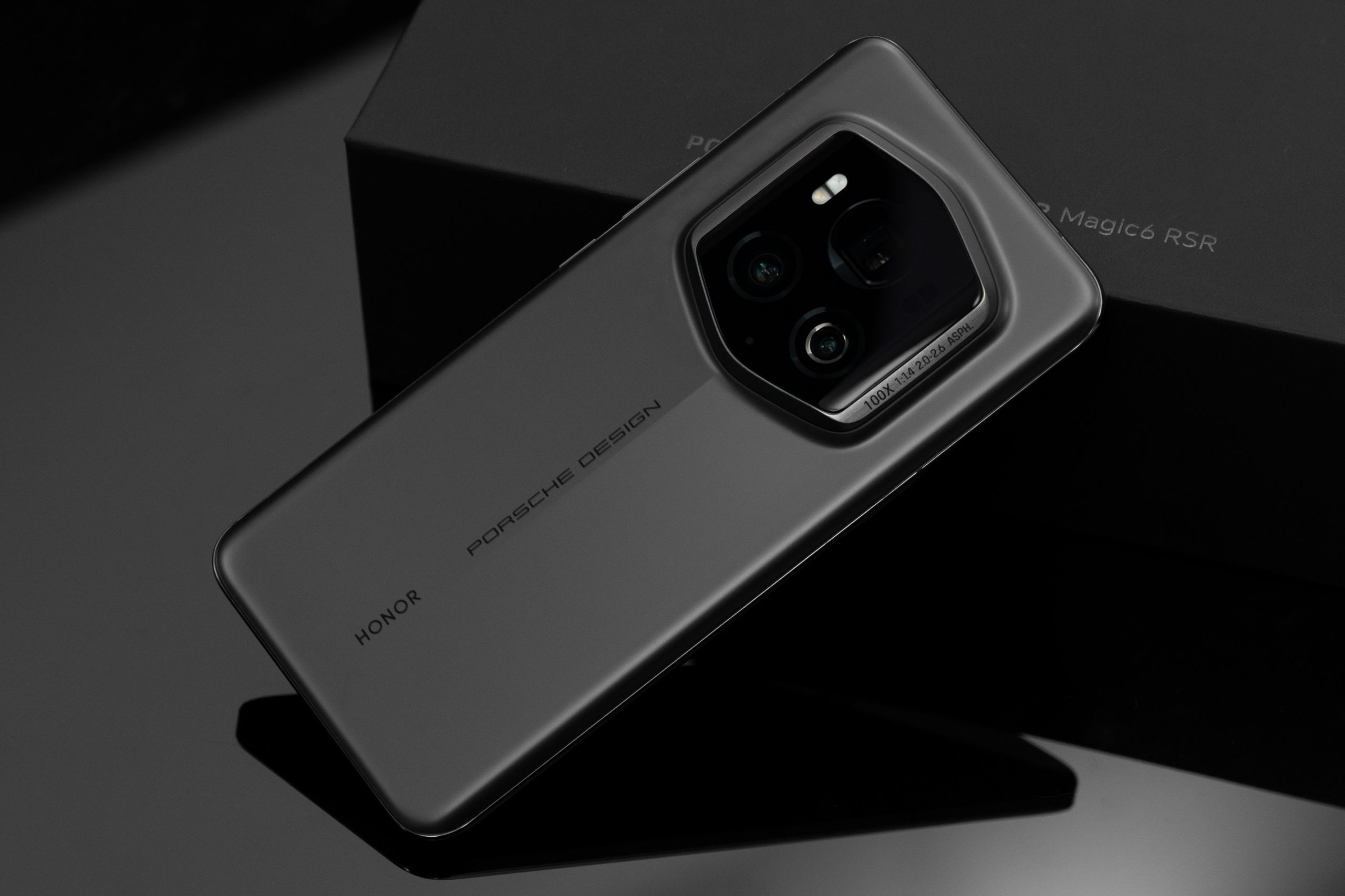 Honor Magic6 RSR Porsche Design Review