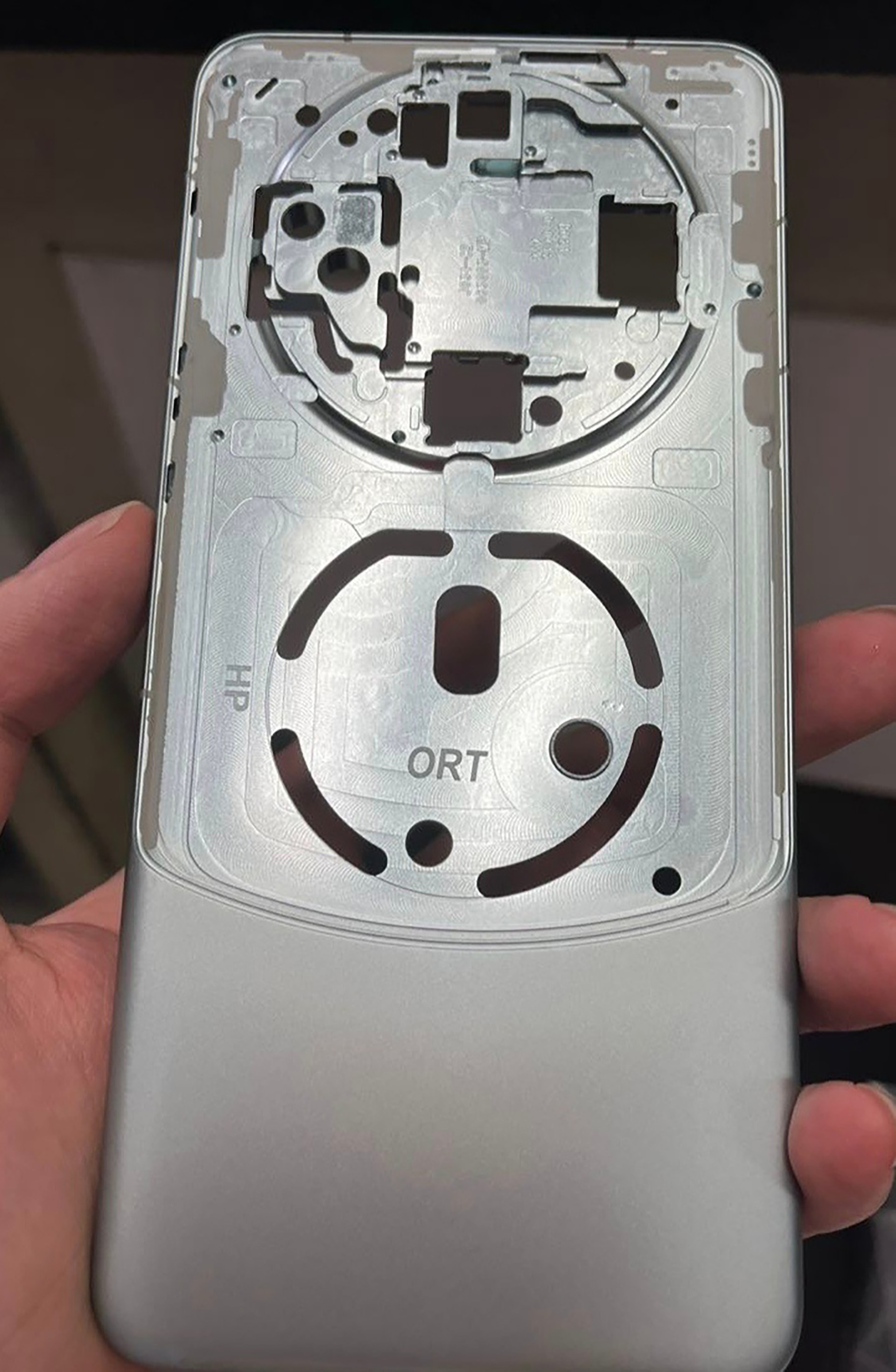 Huawei Mate 60 will have a circular camera island, new leak reveals