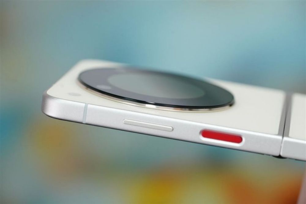 ZTE Nubia Flip Review