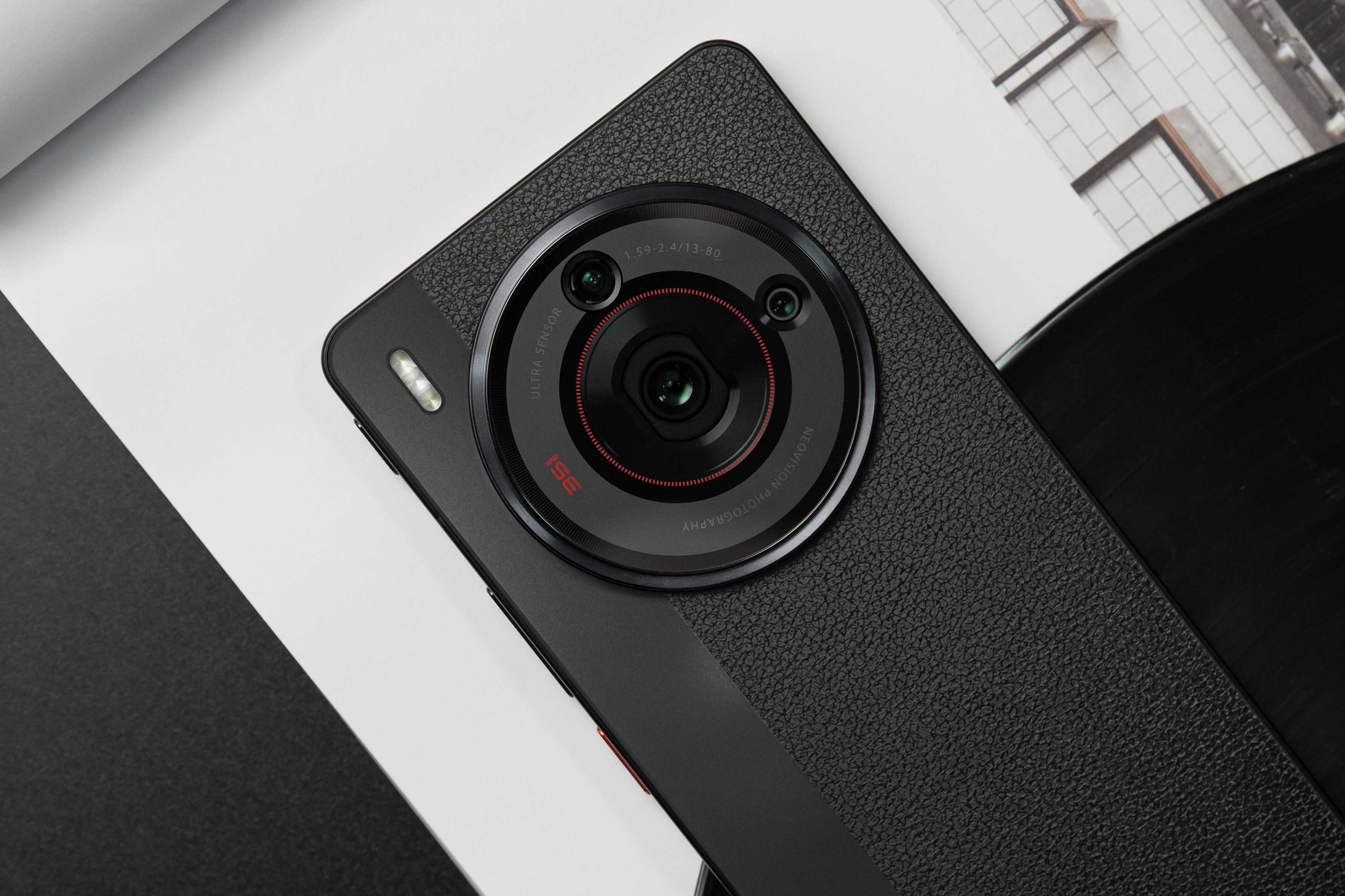 Nubia unveils the Z50S Pro flagship with advanced cameras