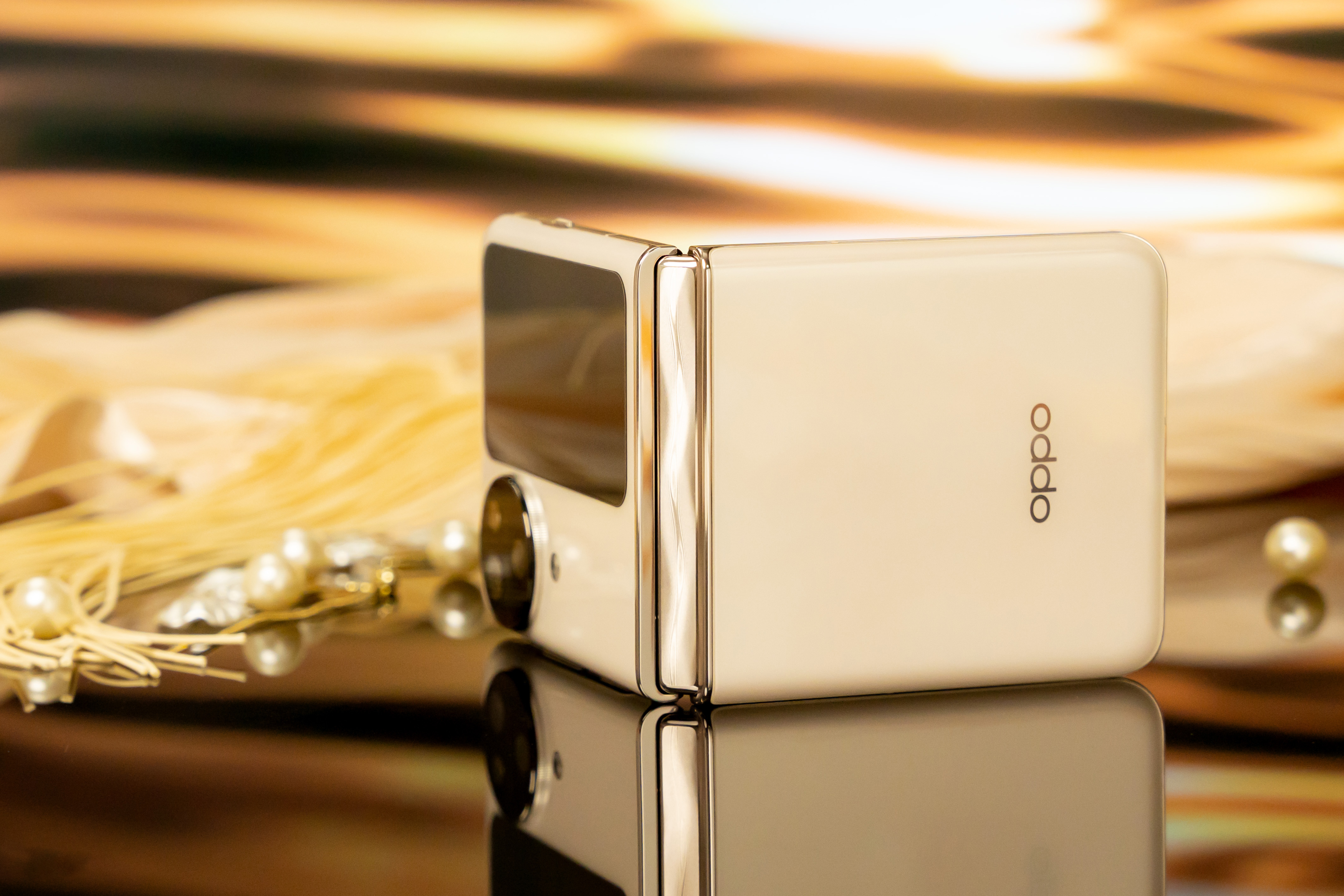 OPPO Find N3 Flip Review