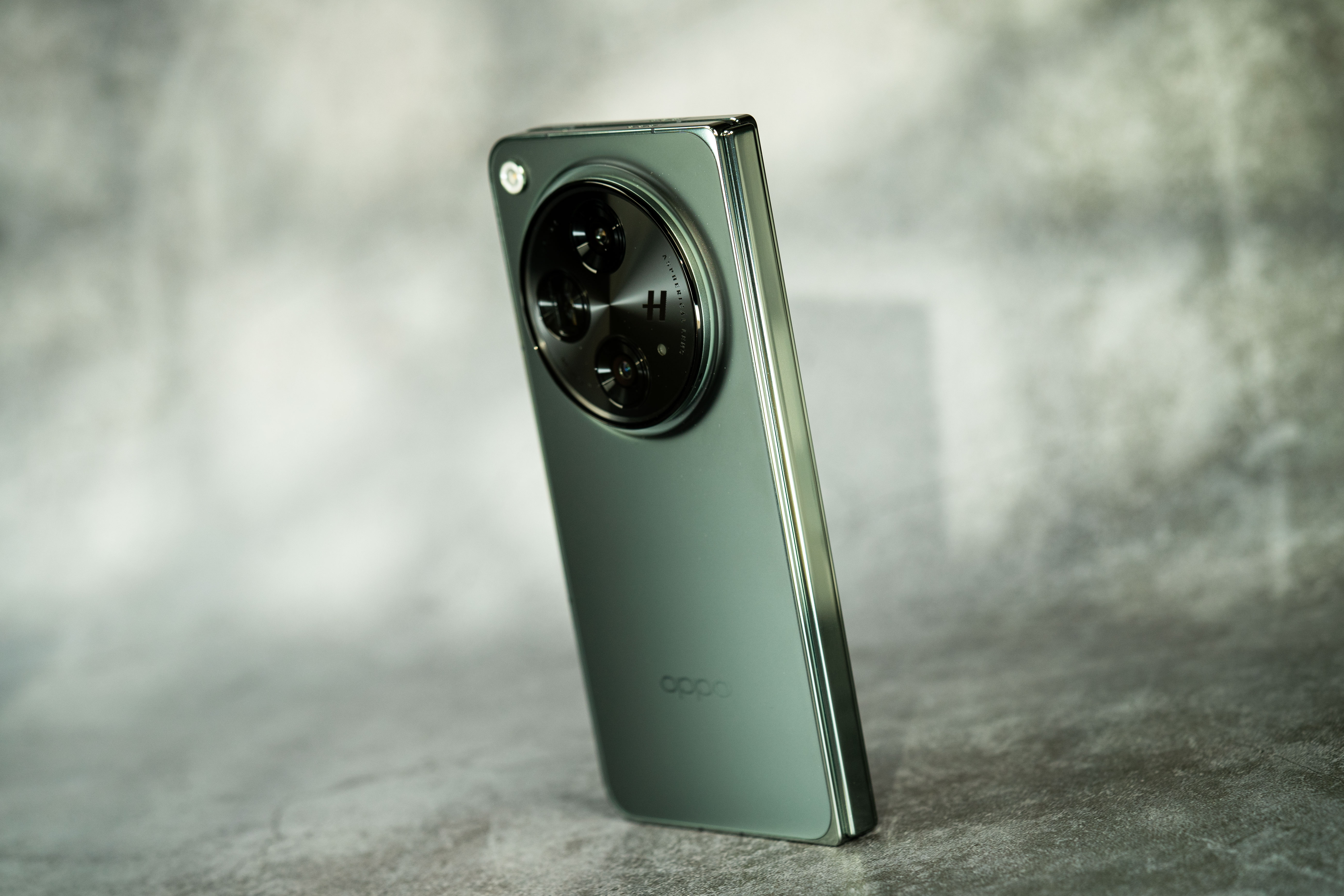 Oppo Find N3 Flip lands globally with the best camera kit on a