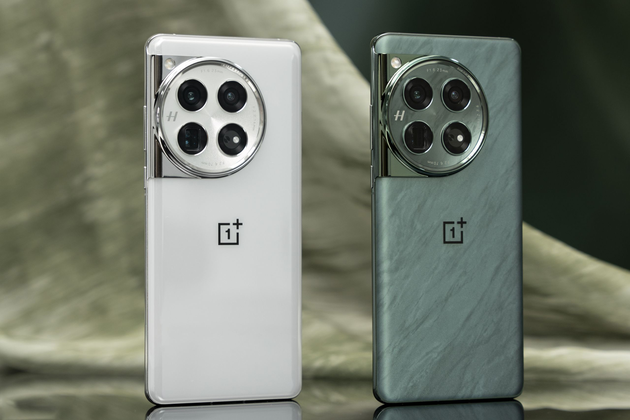 Oneplus 12 Review - OnePlus 12 with Snapdragon 8 Gen 3 and 3x periscope  lens launched in