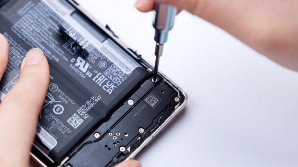 Realme GT5 Pro Teardown