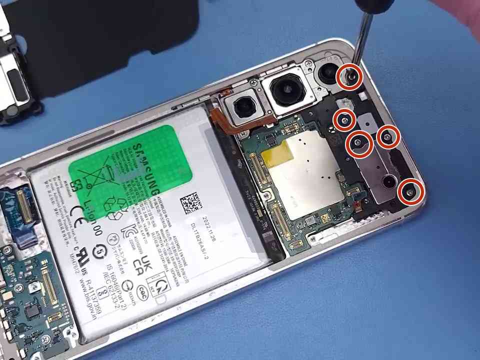 Samsung Galaxy S23 Teardown