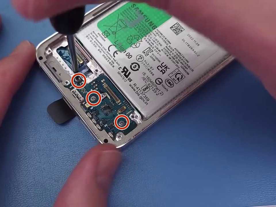 Samsung Galaxy S23 Teardown