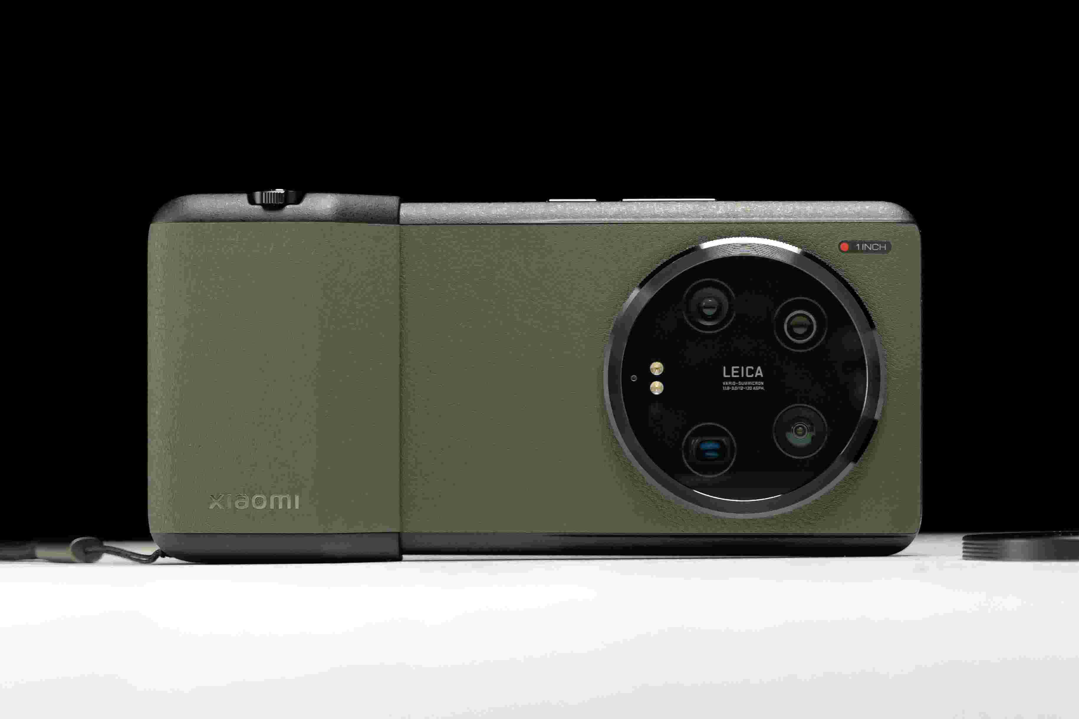 Xiaomi 13 Ultra  Leica Camera AE