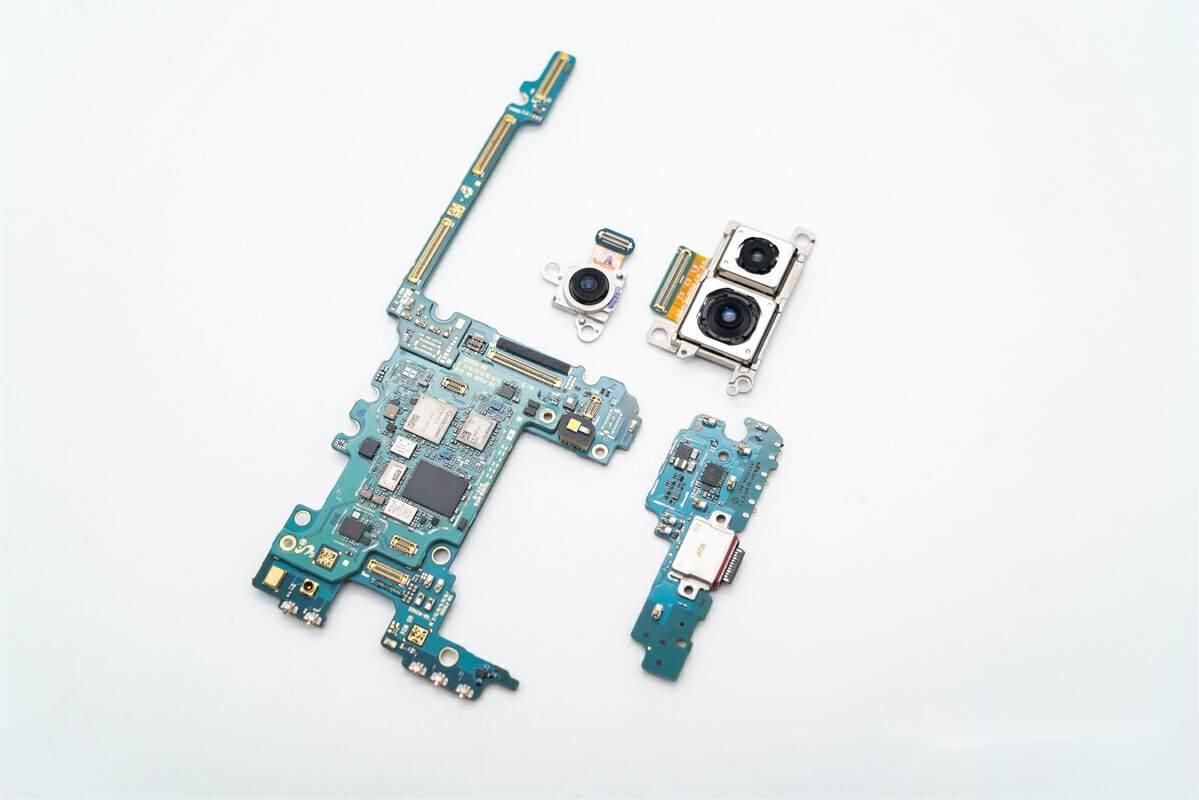 Samsung Galaxy Z Fold3 Teardown